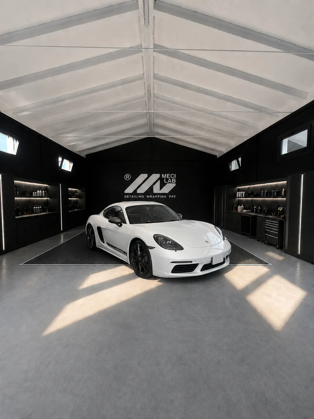 Porsche 718 Cayman lavorata da MECI LAB